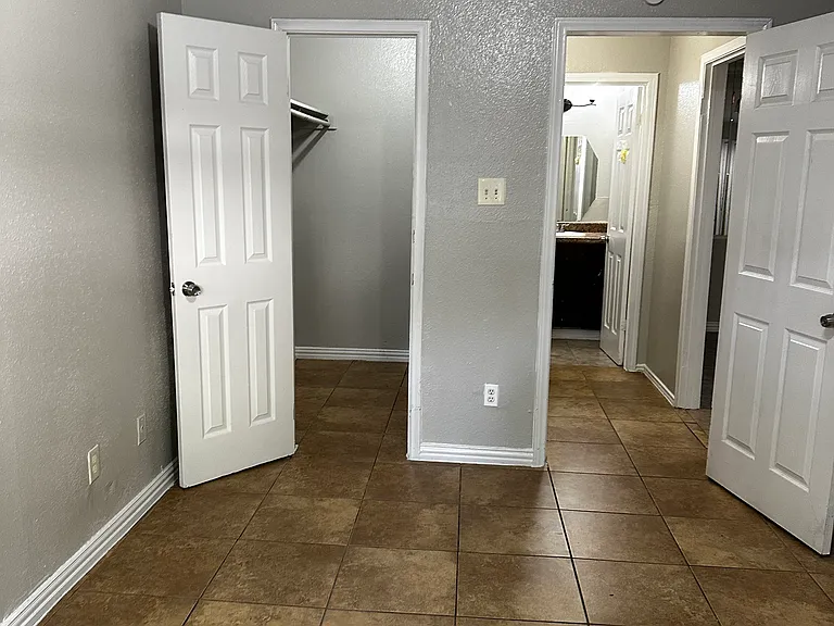 9797 Leawood Blvd #1413 — Photo 10