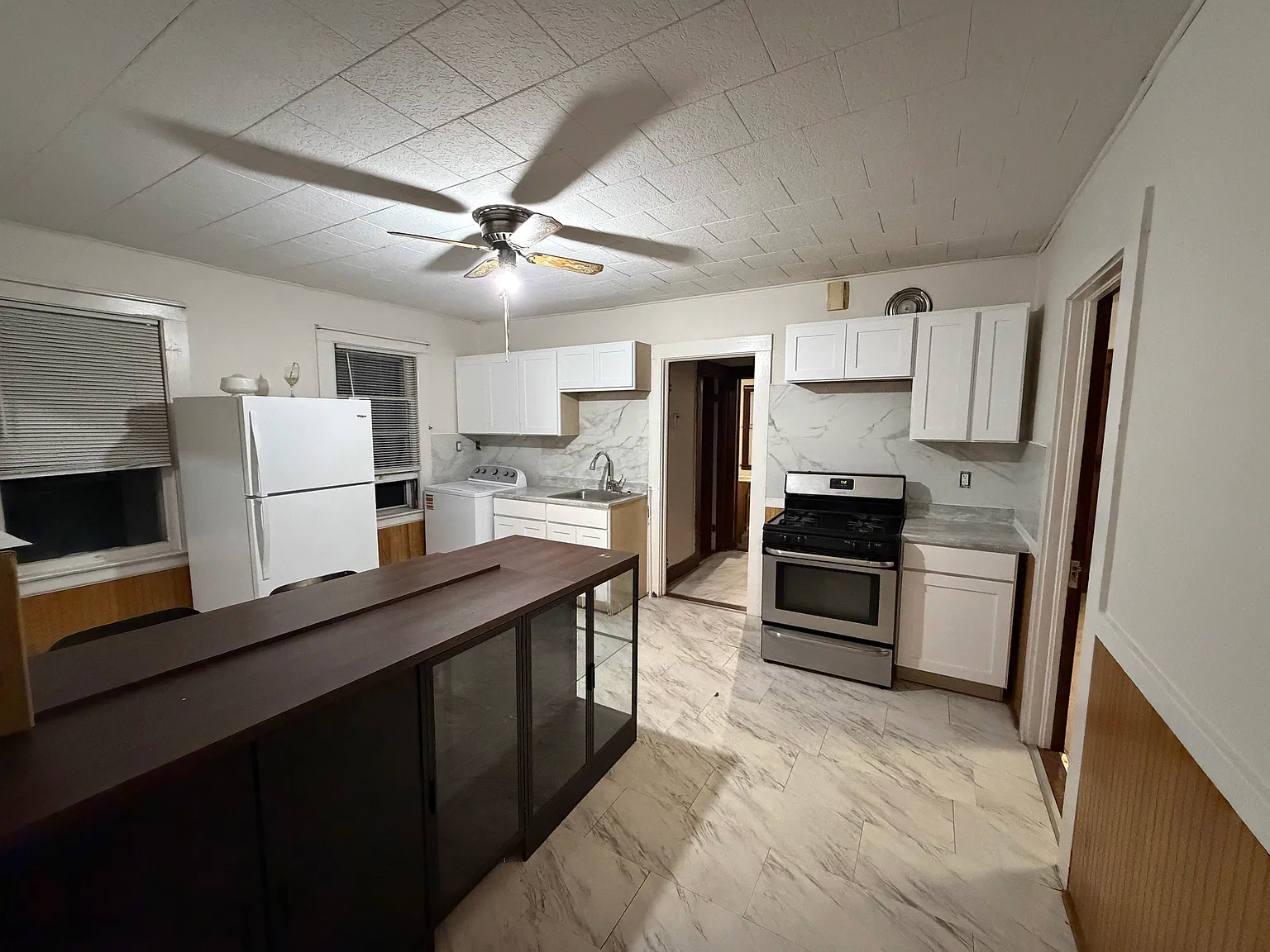 3 bed, 1150 sqft, $2,300 — Photo 1