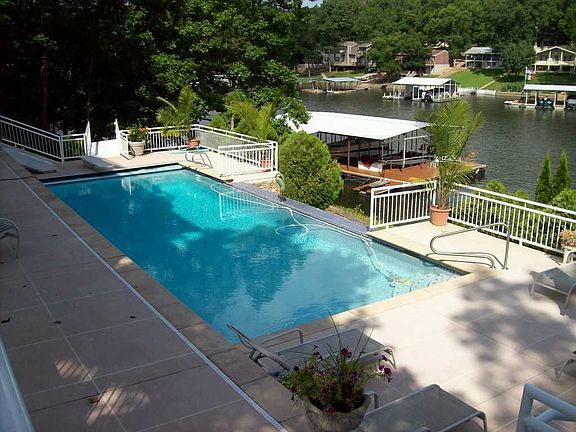 Great pool areas for relaxing in the sun