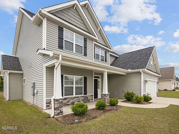 2nd image of 2752 Chalet Cir