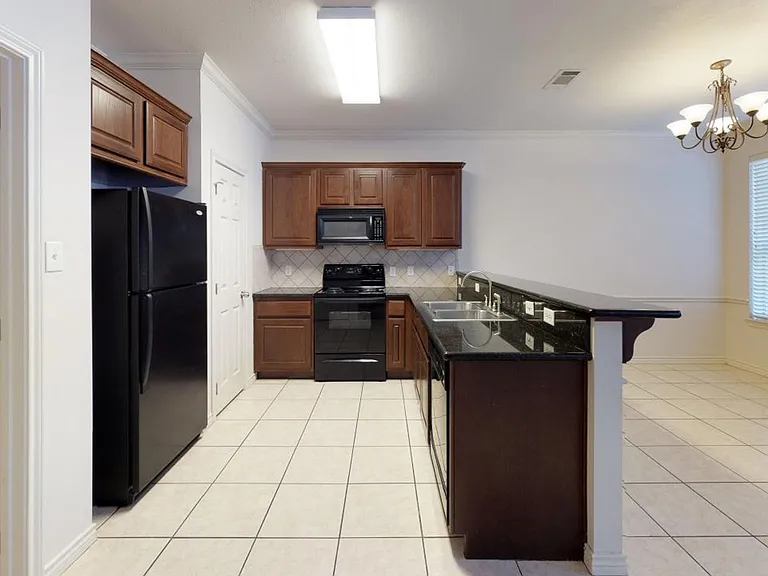 146 Forest Dr — Photo 28