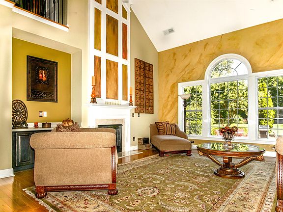 5th image of 103 Jasmine Ct