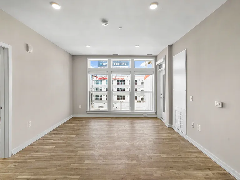 The Keystone Apartments — Photo 99