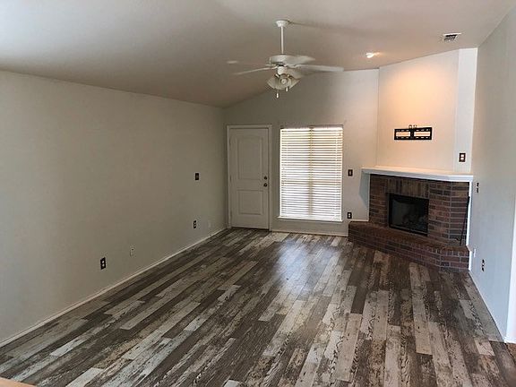 2nd image of 315 Lamar Ct