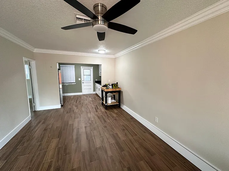 61 NW 35th St #2 — Photo 28