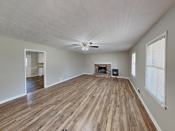 2nd image of 1211 Eli Ln