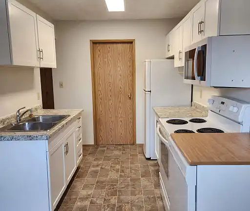 3rd image of 6829 59th Ave #5