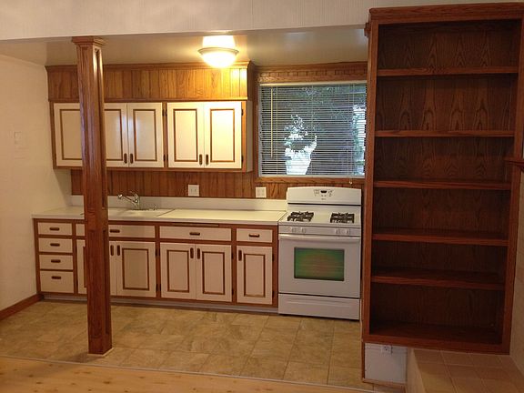 3rd image of 947 Micheltorena St
