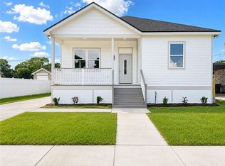 22 Keane Dr, Chalmette, LA 70043