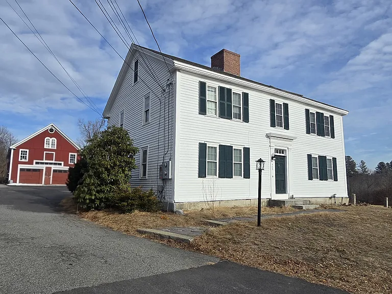 485 Main St #3 — Photo 1