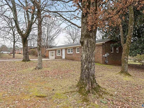 3rd image of 4813 Joy Dr NW