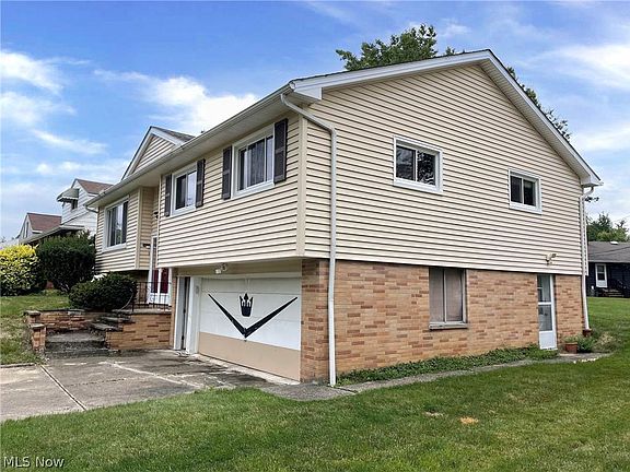 2nd image of 24078 Glenbrook Blvd