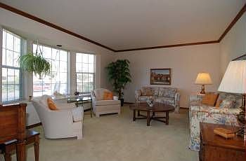 4th image of 6811 Burnside Dr