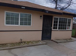 709 32nd St, Bakersfield, CA 93301
