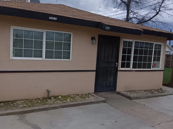 709 32nd St, Bakersfield, CA 93301