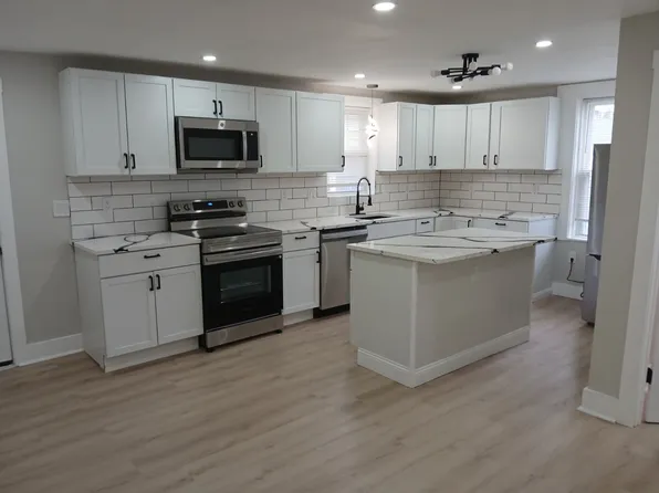 (undisclosed Address), Taunton, MA 02780