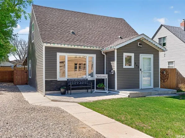545 Coteau STREET W, Moose Jaw, SK S6H 5E3