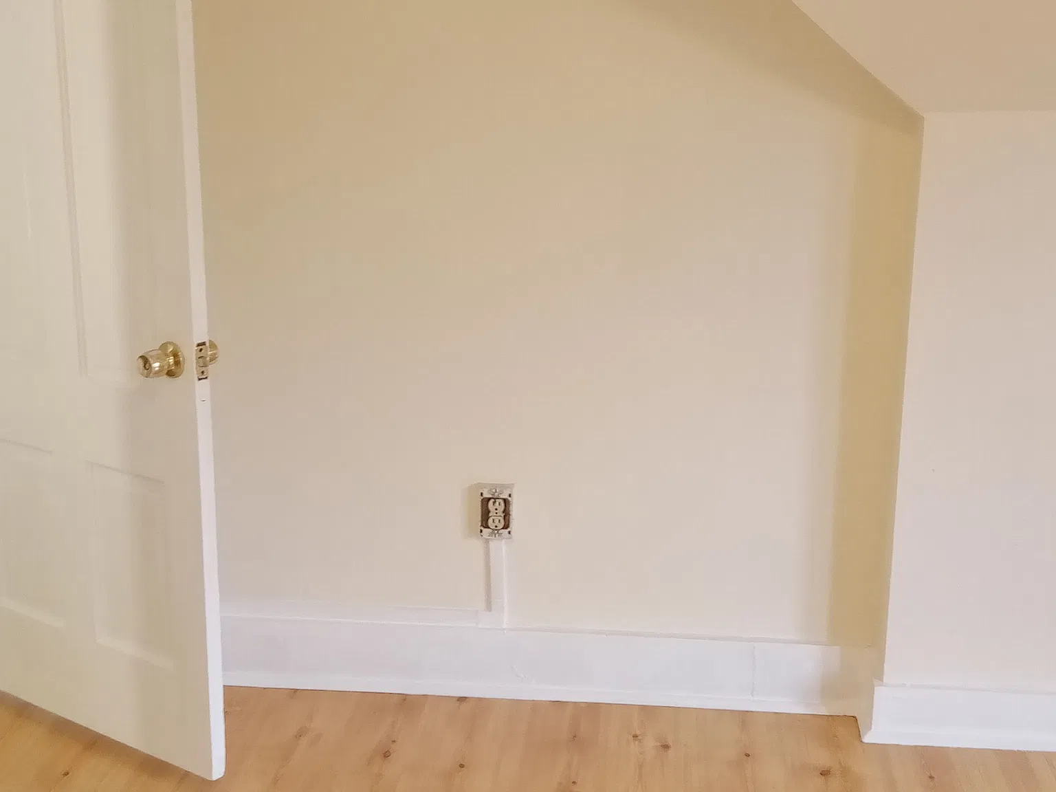 3 bed, 900 sqft, $1,825 — Photo 4