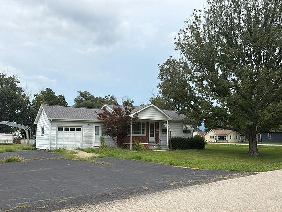 3rd image of 3790 E Maynor St