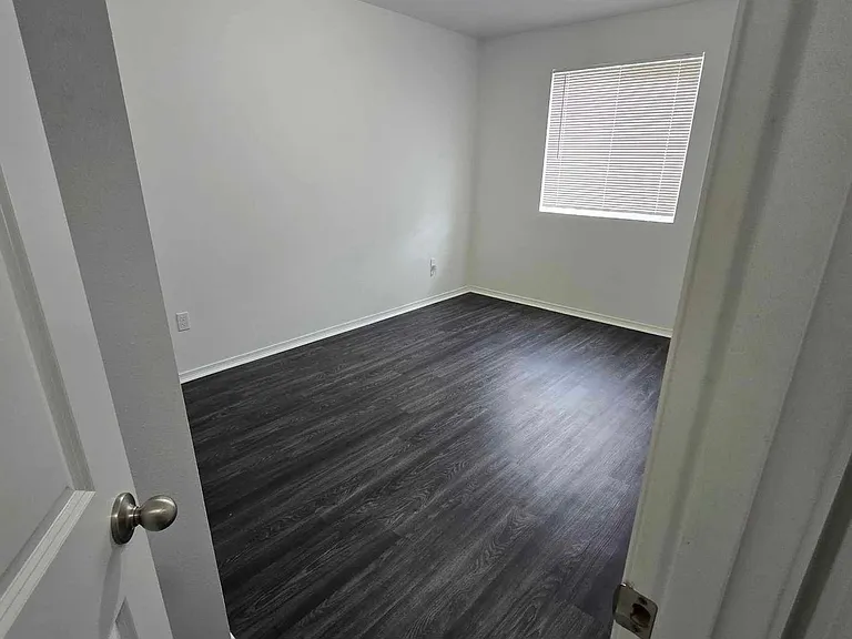 3807 Easthaven Ave — Photo 8