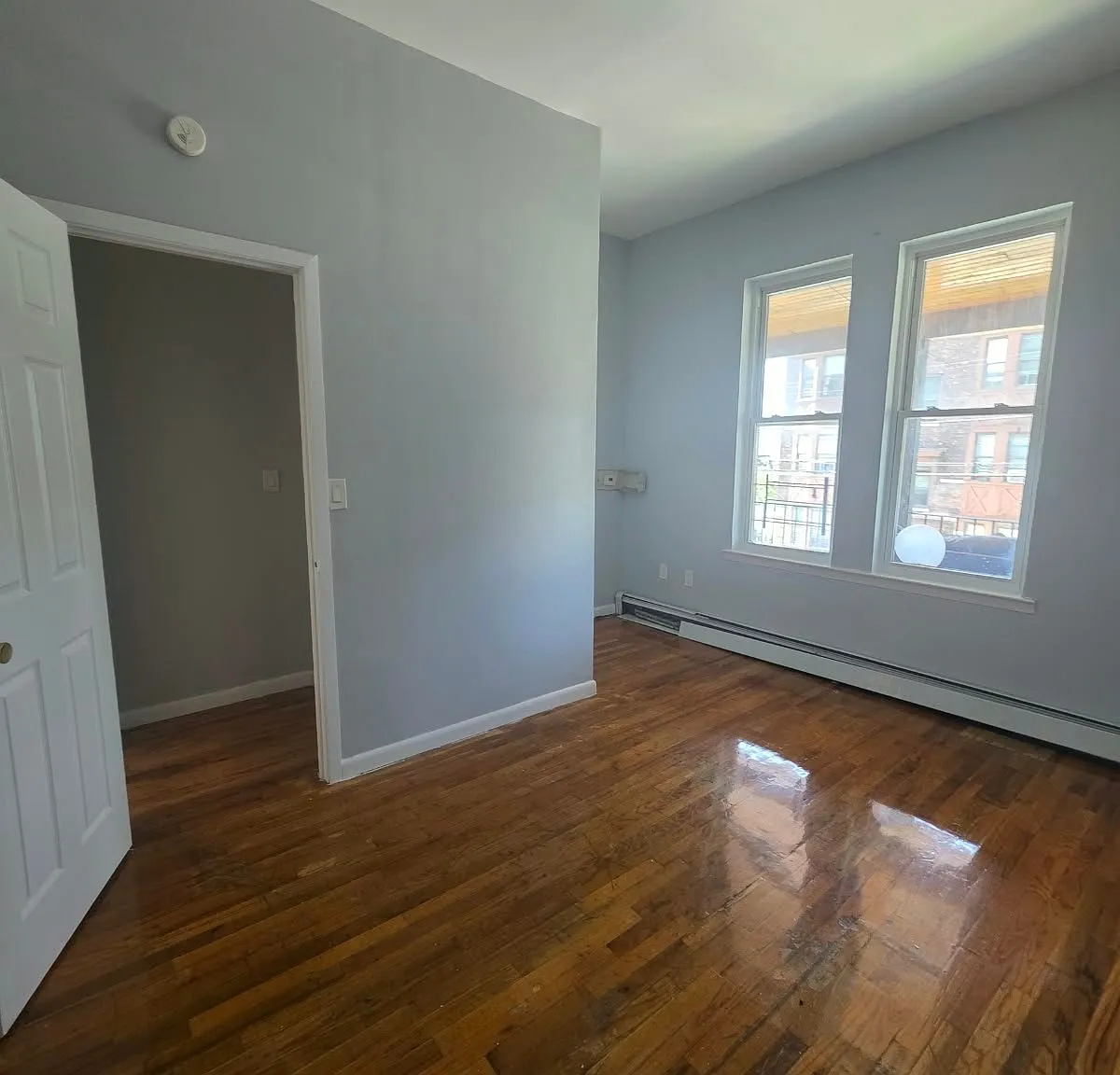 3 bed, 1.0 bath, $2,900 — Photo 3