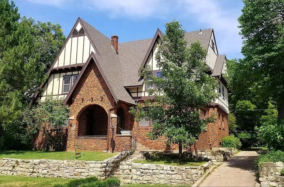 1st image of 3911 Willow Dr