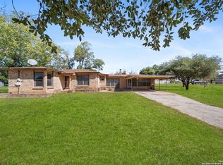 12055 Fm 1346, Saint Hedwig, TX 78152