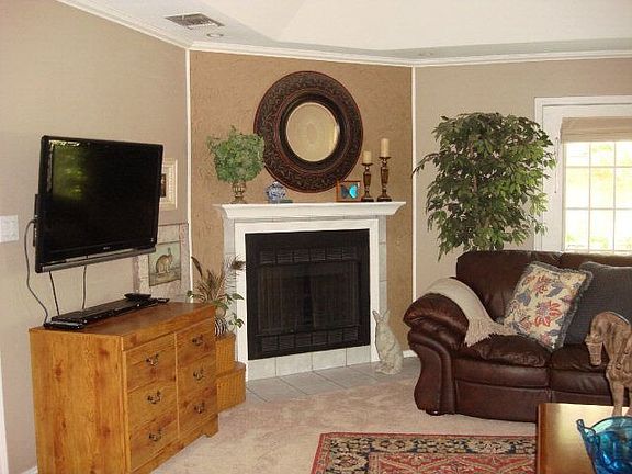 2nd image of 4266 Laurel Oak Dr