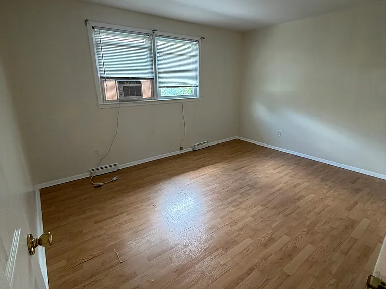 333 Sycamore St #2 — Photo 10
