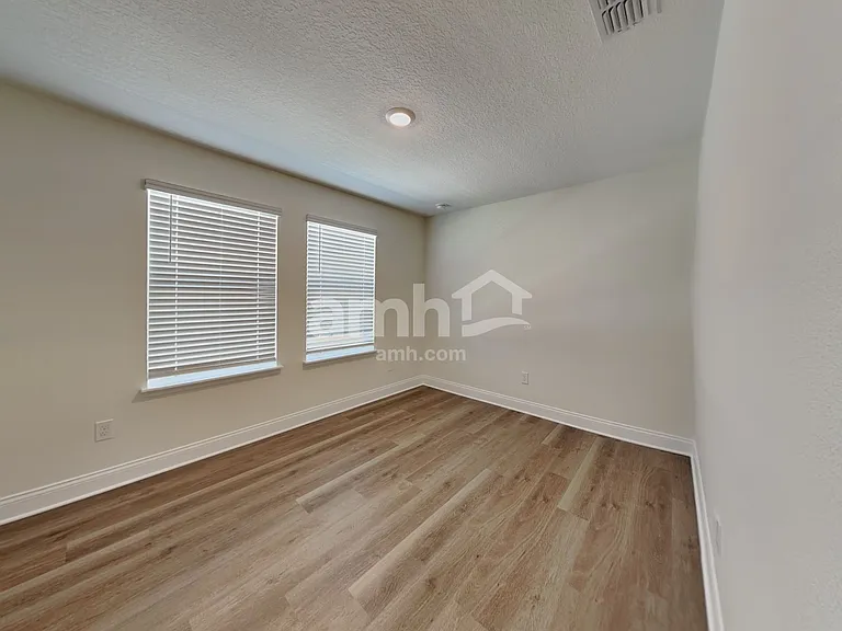 16392 Aubergine Aly — Photo 20