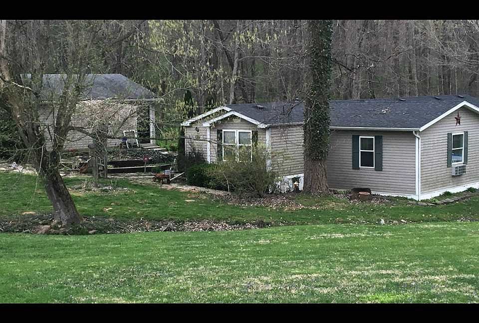1st image of 1565 E Sanders Third Ave