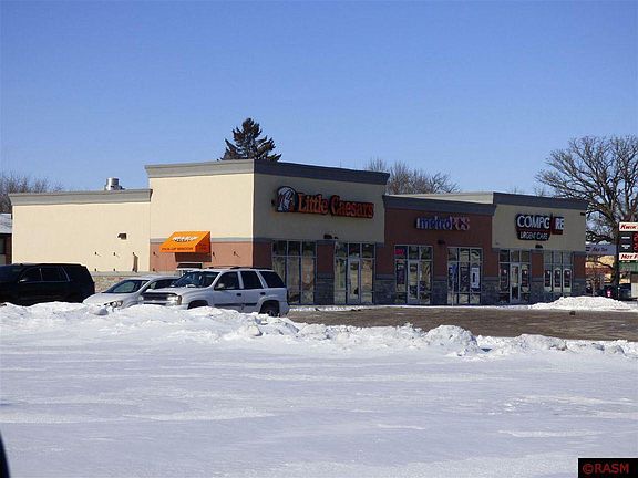 4th image of 1232 S Oak Ave