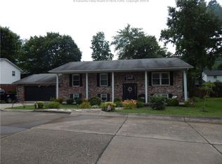 5319 Shadowbrook Rd, Cross Lanes, WV 25313