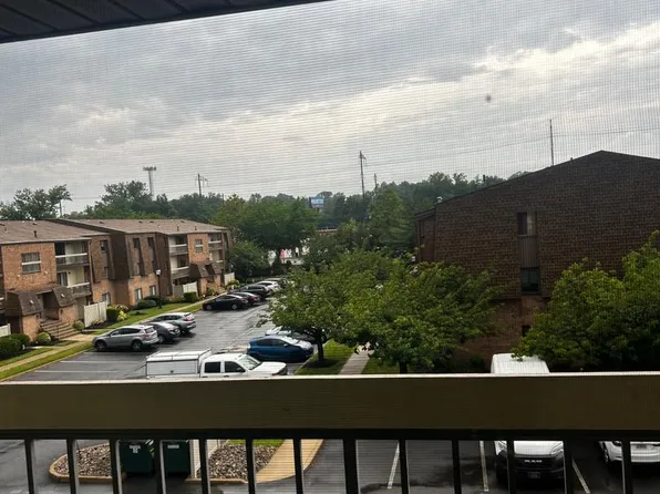 68202 Delaire Landing Rd #202, Philadelphia, PA 19114