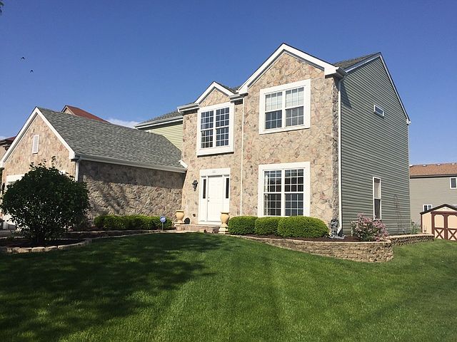 1st image of 221 Moorehead Dr