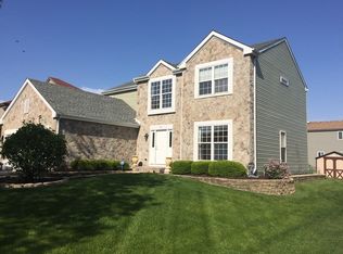 221 Moorehead Dr, Bartlett, IL 60103