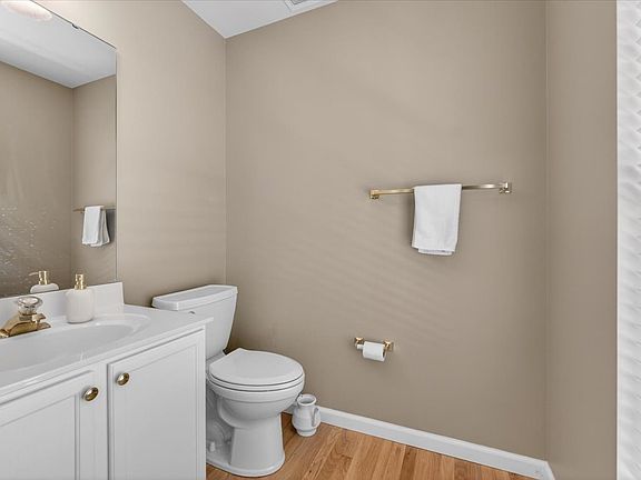5th image of 630 Cascade Lake Dr