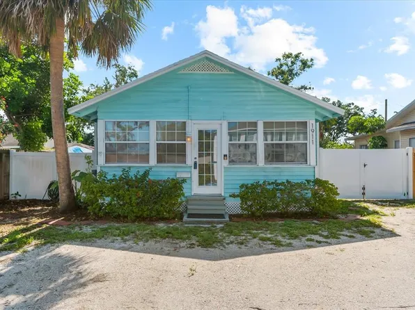 1911 26th St W, Bradenton, FL 34205