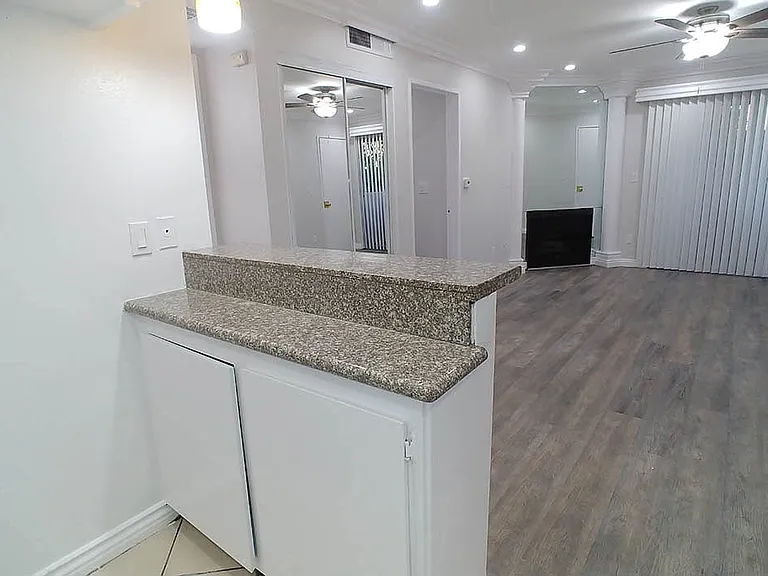 14242 Roscoe Blvd — Photo 21