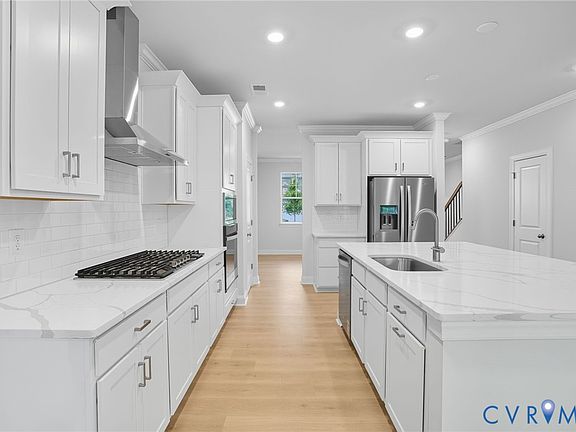 5th image of 8843 Farthing Dr