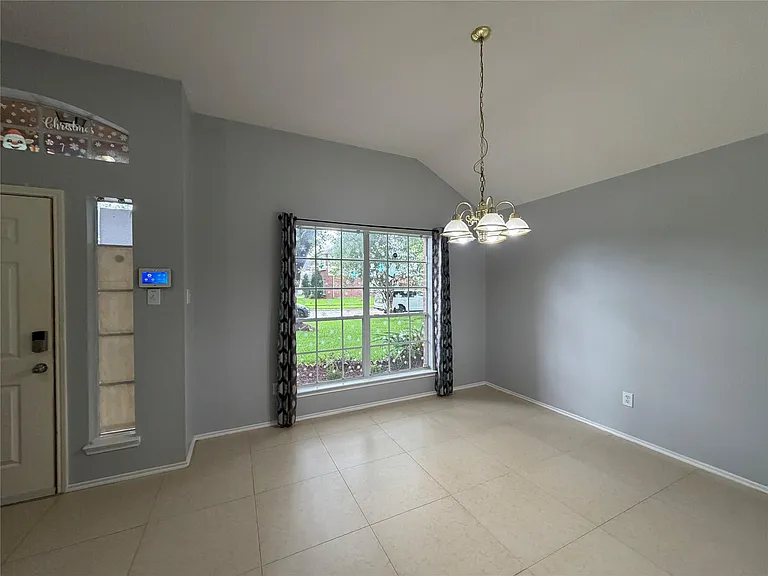9803 Hallmark Ln — Photo 5