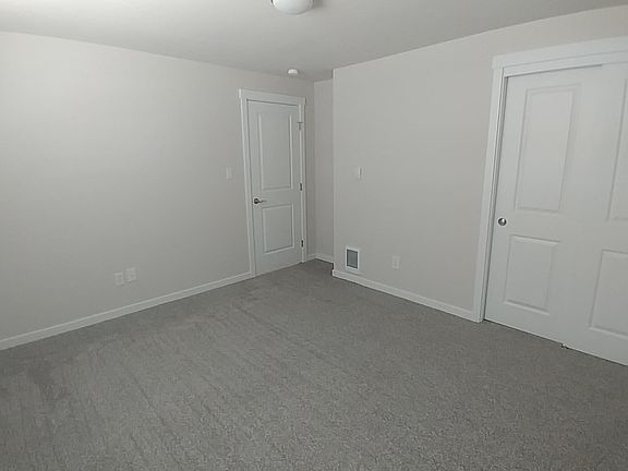 4th image of 601 W Waldrip St #5