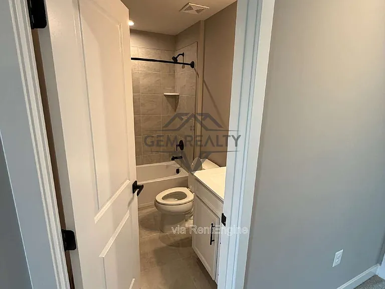 8700 Stevenson Ln — Photo 47