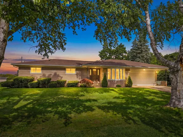 53375 Mark Dr, Shelby Township, MI 48316
