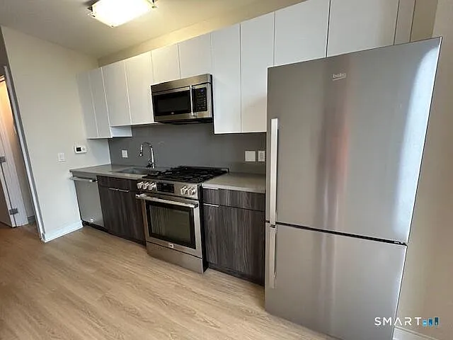 401 Atlantic St #26A — Photo 13