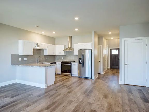 3rd image of 3173 Debruin Dr