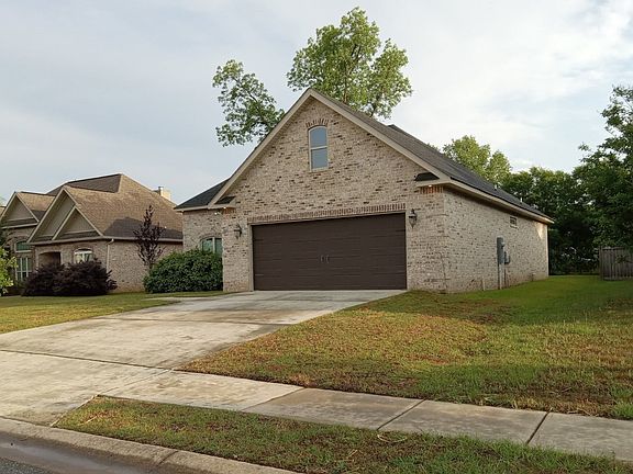 2nd image of 126 Parkview Grv