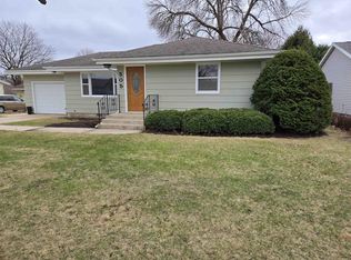 505 7th Ave E, Cresco, IA 52136