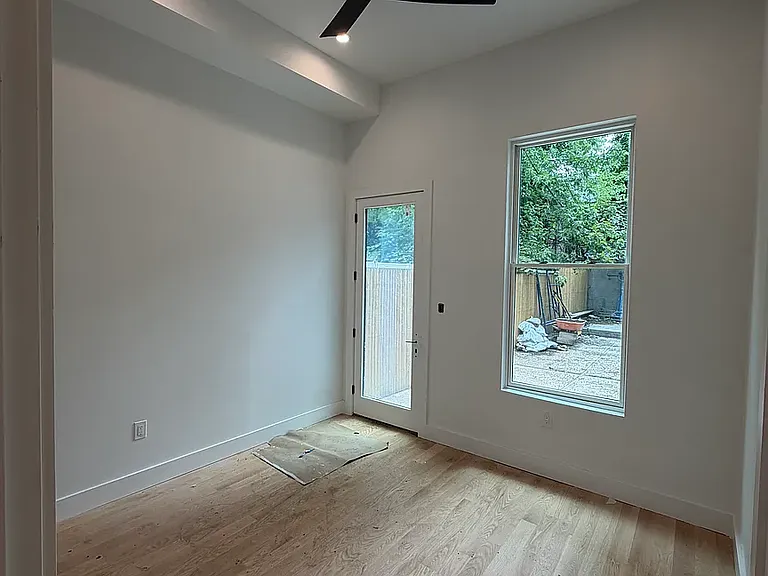 12 Locust St #1 — Photo 16