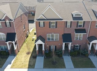 47749 Hillcrest Dr, Plymouth, MI 48170